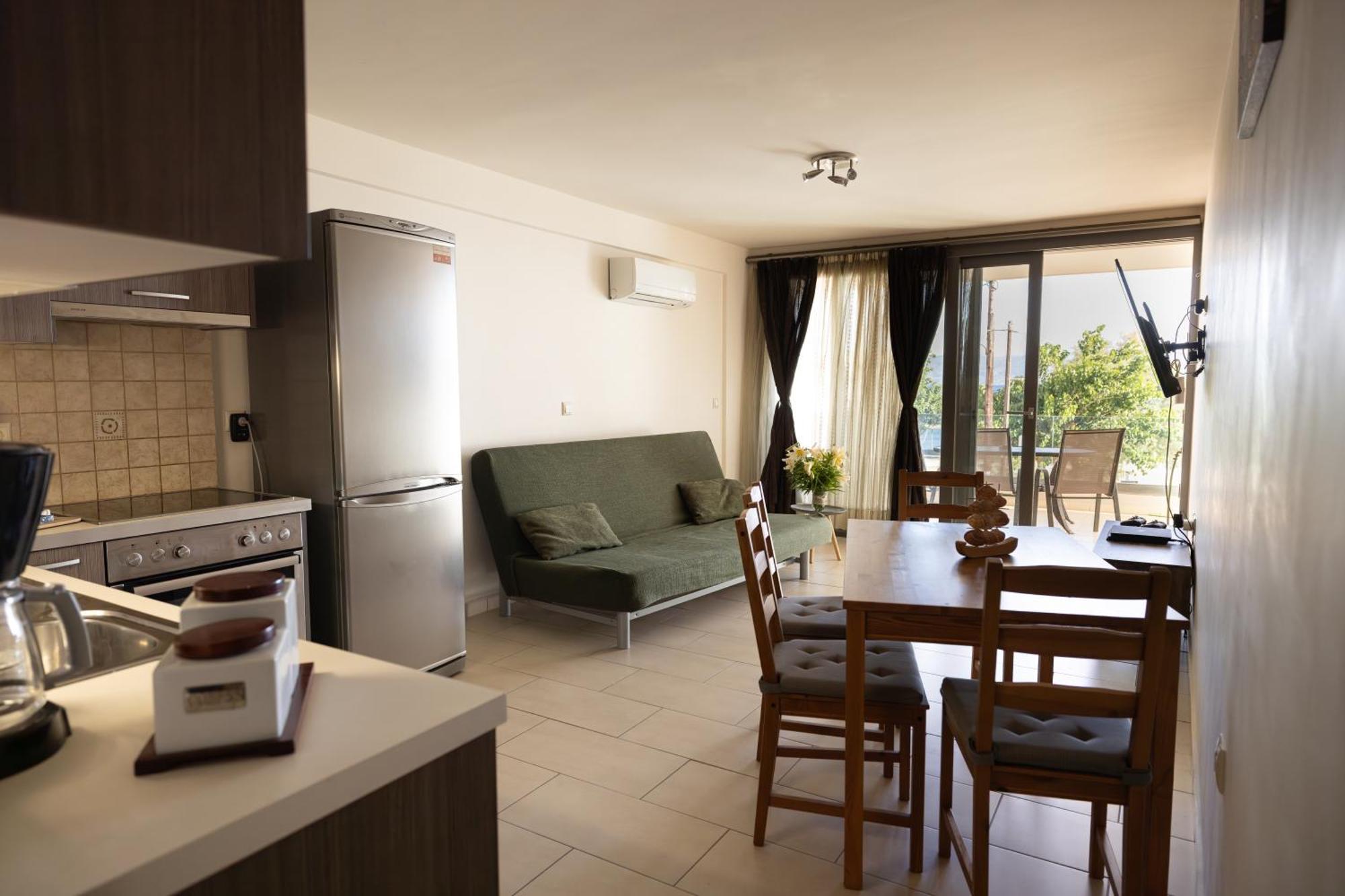 Filippos Apartments Amarynthos Esterno foto