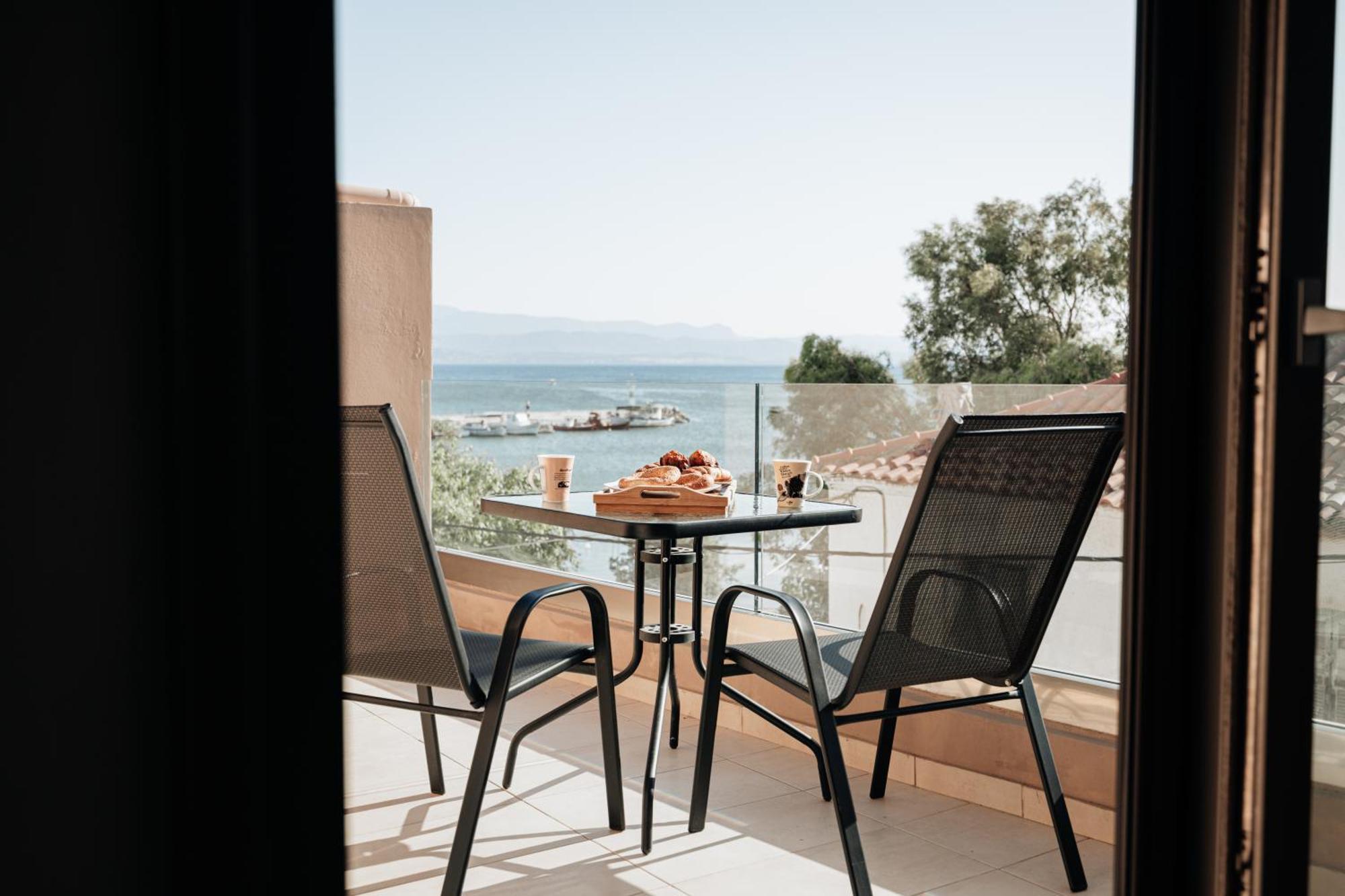 Filippos Apartments Amarynthos Esterno foto