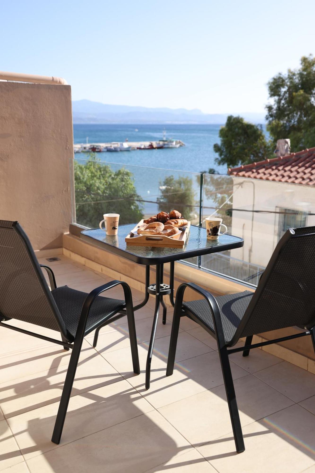 Filippos Apartments Amarynthos Esterno foto